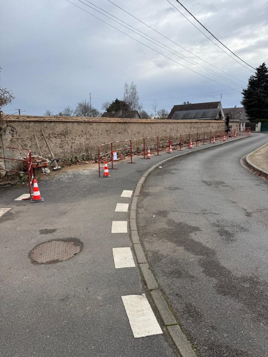 Réfection du mur d’enceinte du cimetière de Jargeau Réfection du mur d’enceinte du cimetière de Jargeau