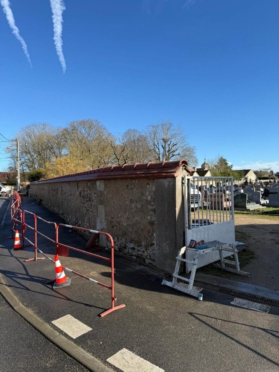 Réfection du mur d’enceinte du cimetière de Jargeau Réfection du mur d’enceinte du cimetière de Jargeau