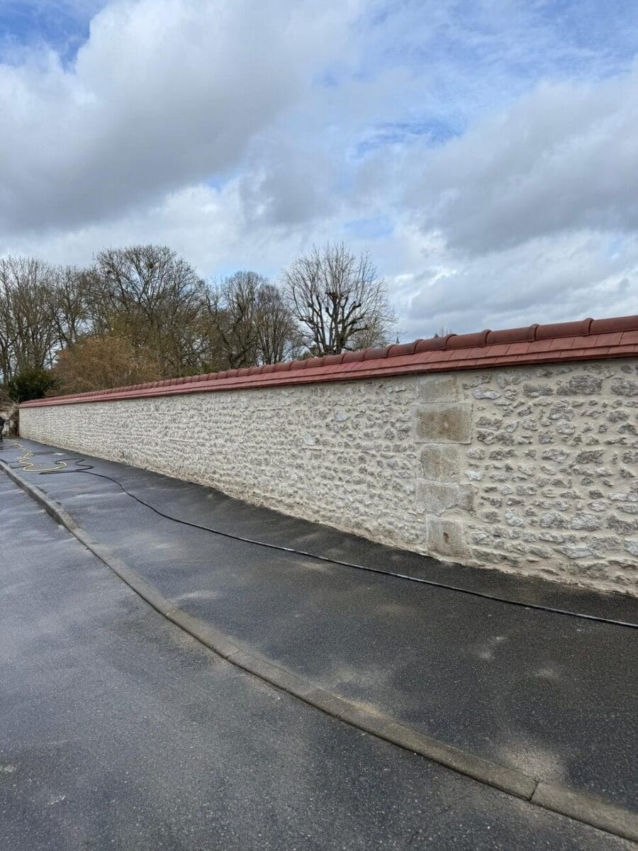 Réfection du mur d’enceinte du cimetière de Jargeau Réfection du mur d’enceinte du cimetière de Jargeau