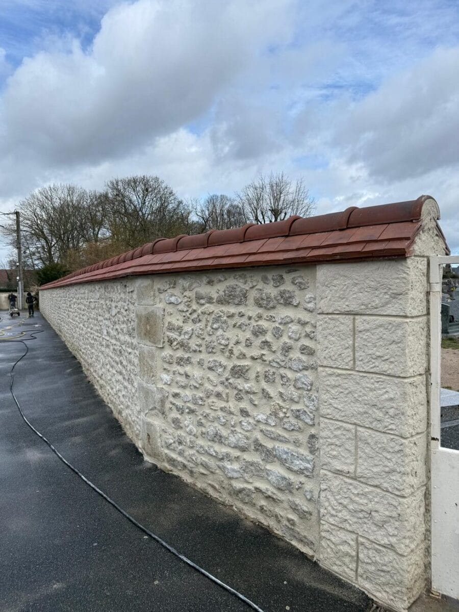Réfection du mur d’enceinte du cimetière de Jargeau Réfection du mur d’enceinte du cimetière de Jargeau