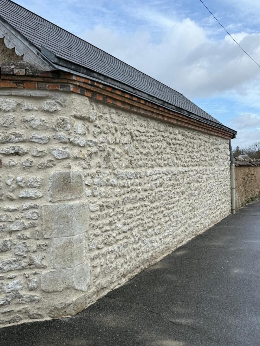 Réfection du mur d’enceinte du cimetière de Jargeau Réfection du mur d’enceinte du cimetière de Jargeau